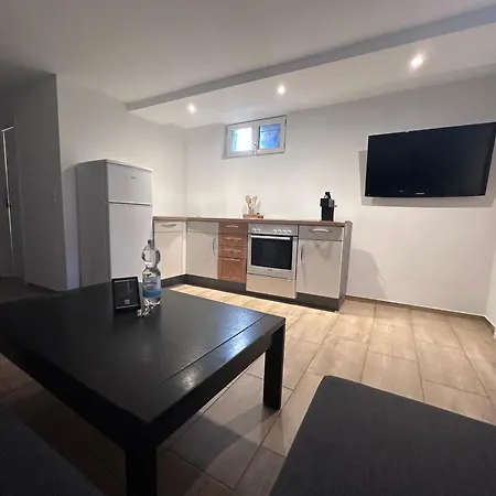 Montage- Pendlerwohnung Kandern, Loerrach, Basel D,ch,fr * Kandern